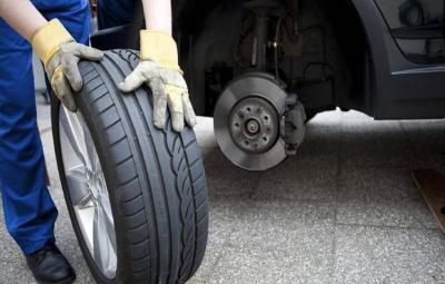 Flat Tire Change &amp; Repair in Edmonton